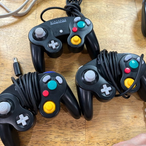Nintendo GameCube Controller - Black wired - Picture 3 of 3